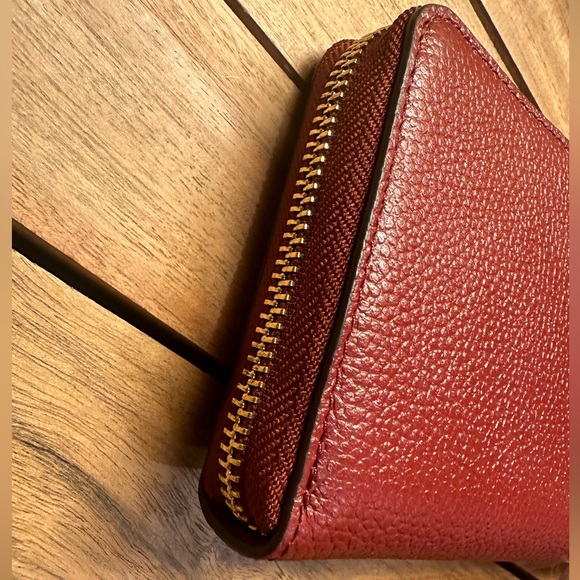 Michael Kors red zippered wallet wristlet phone case. $118 MSRP NWT - Picture 3 of 13